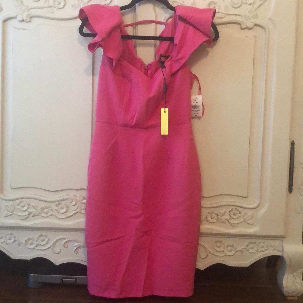 Alexia Admor hot pink